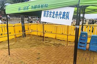 鲁尼谈瓦尔迪：除了去训练和比赛之外，我和他之间没有任何联系